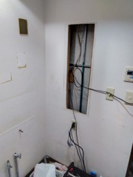 木の質感やぬくもりを感じられる木目調でスタイリッシュに　目黒区M様邸